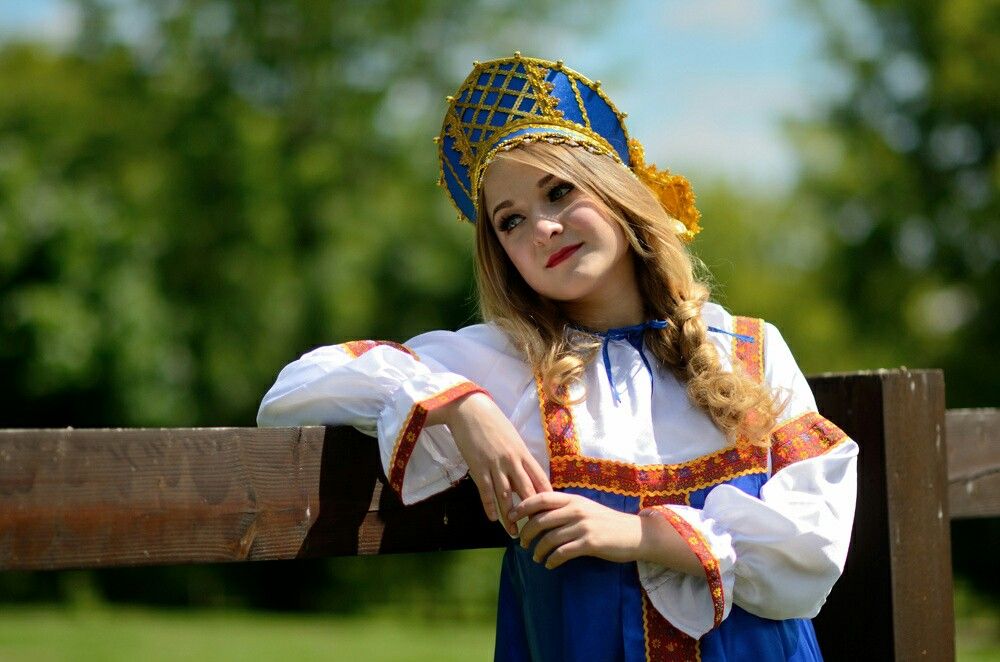 Photo Slavic girls in Huangshi