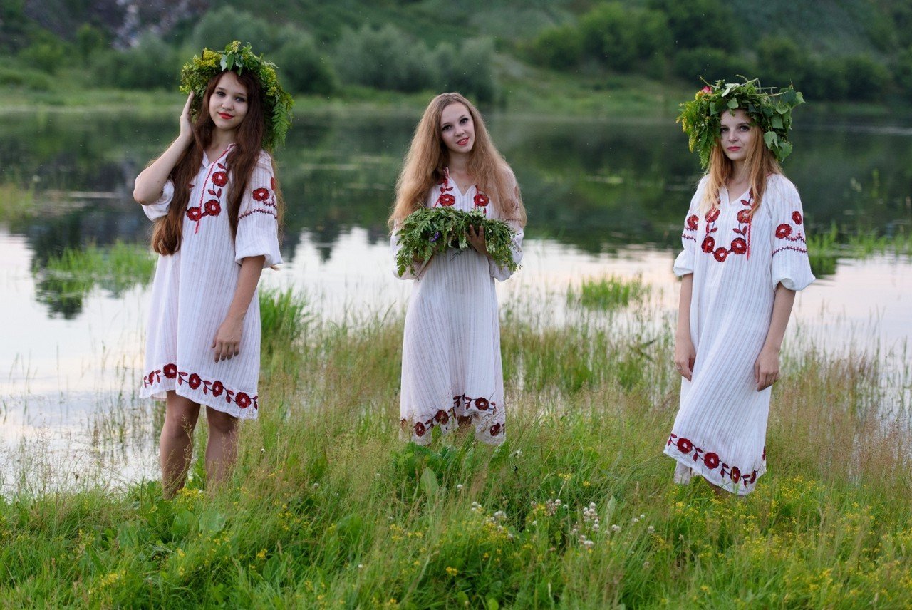 Slavic women in Huangshi