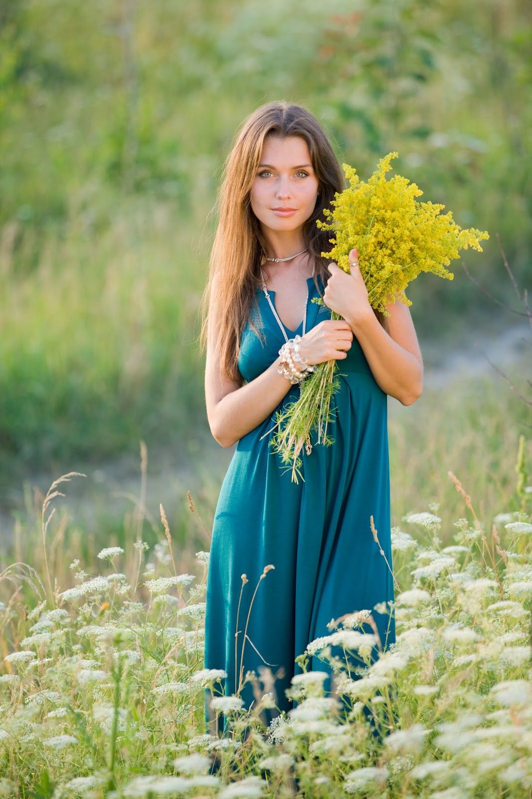 Slavic women in Huangshi