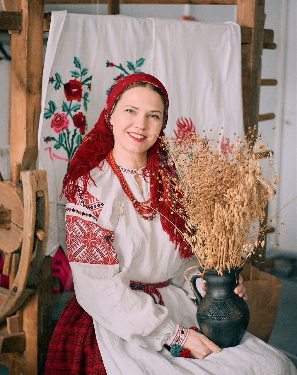 Women in Slavic costumes in Huangshi