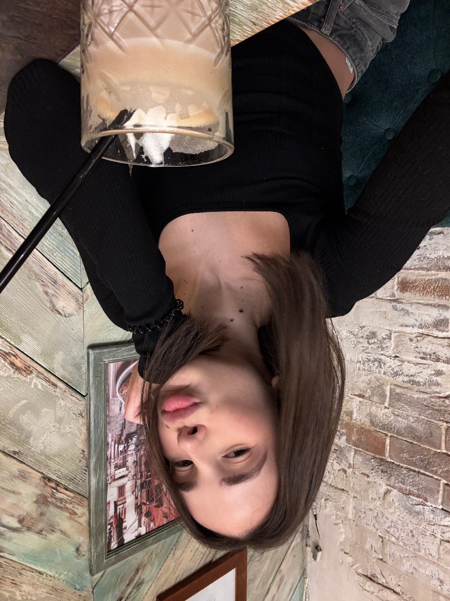 Fresh photos, fresh mood — Tina online in Huangshi